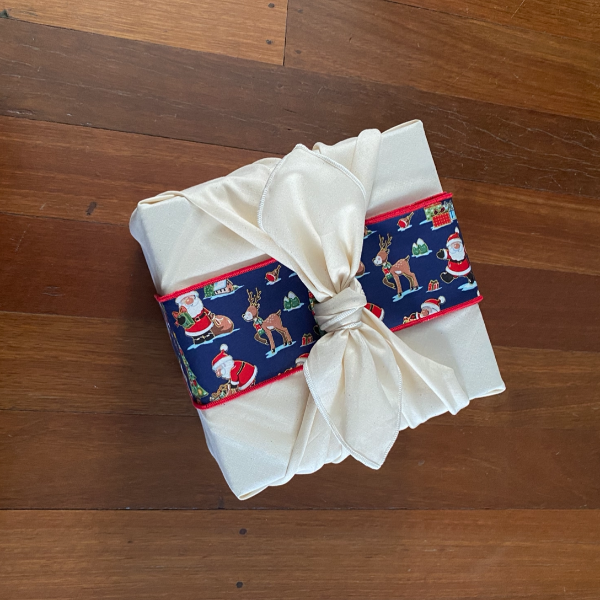 Festive Santas Wrap