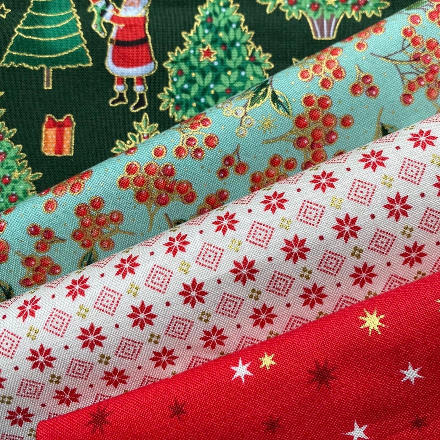 Round The Tree - Christmas Set B
