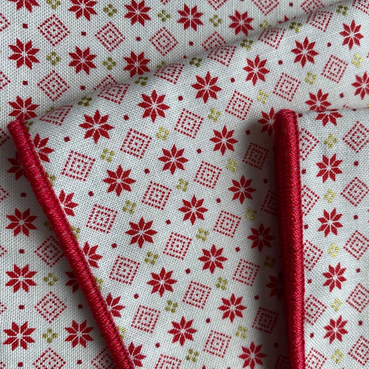 Round The Tree - Christmas Set B