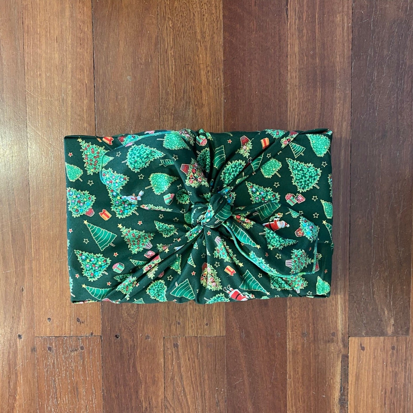 Round The Tree - Christmas Set B